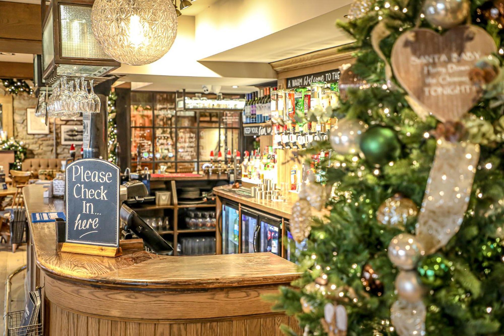 The Pooley Bridge Inn Exteriör bild